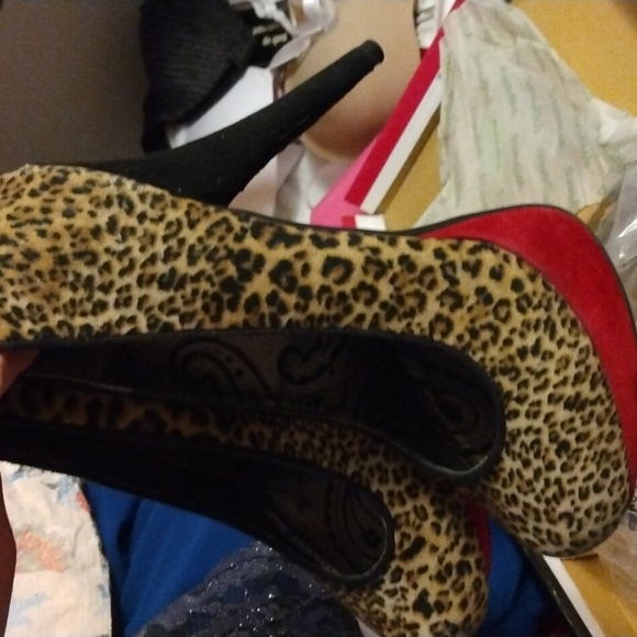DOLLHOUSE SIZE 5.5 LEOPARD PRINT PUMP - Picture 8 of 17
